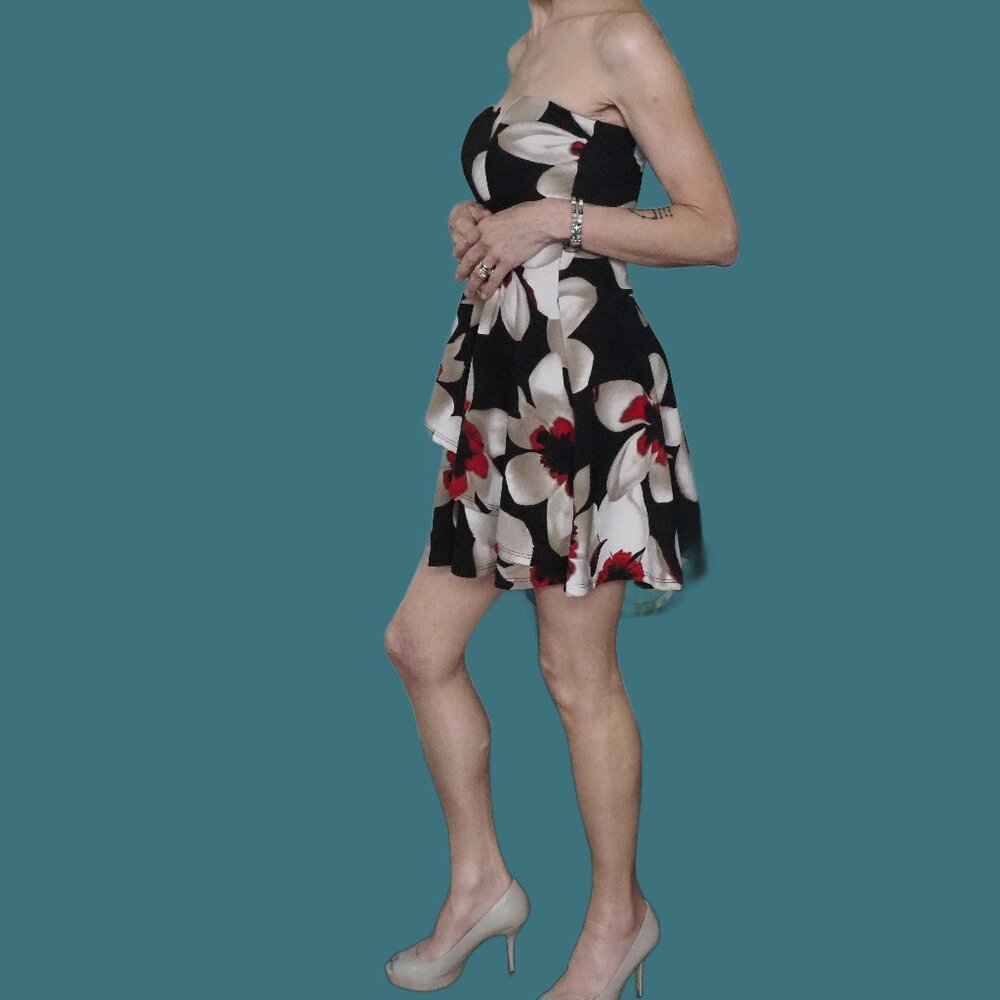 Dress - Picture 2 of 3